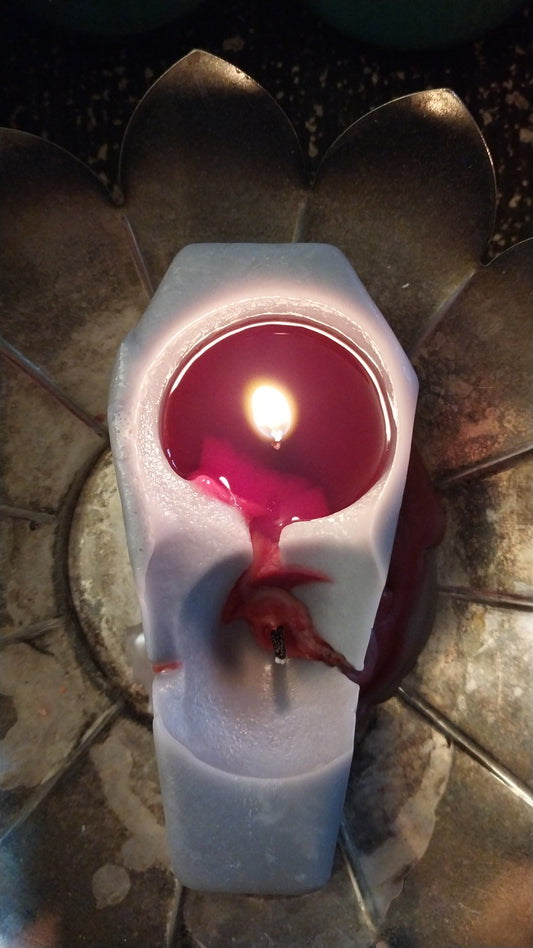 Color changing Coffin candle