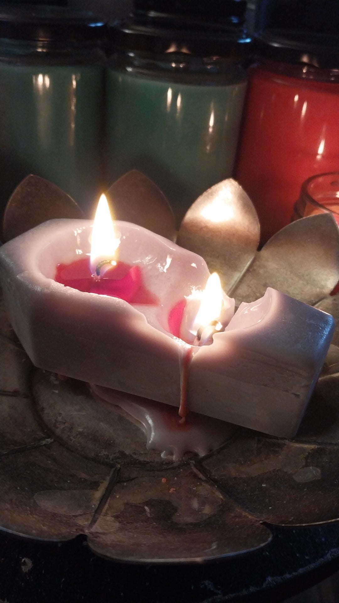 Color changing Coffin candle